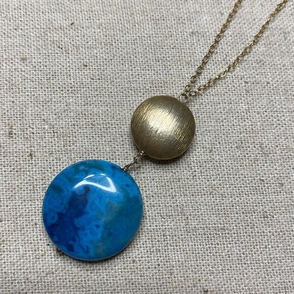 💛 14k Yellow Gold Filled Dyed Blue Agate Drop Necklace - Picture 3 of 5